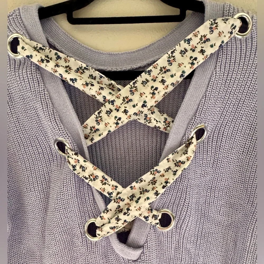 ASOS size 4 (S) Lavender Lace-Up Sweater